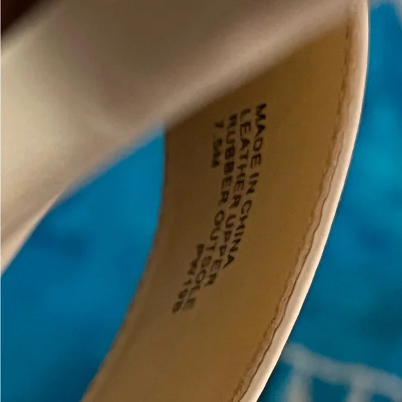 MICHAEL MICHAEL KORS
Marlon Leather Flatform Sandal - Picture 6 of 8